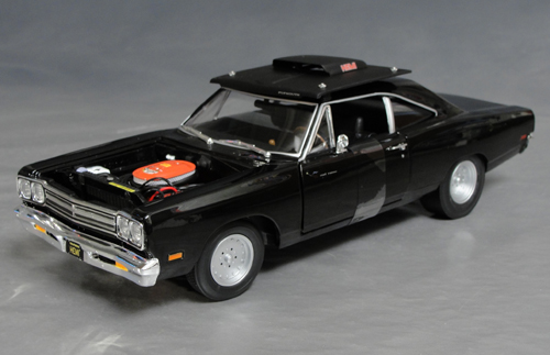 1969 plymouth roadrunner diecast model