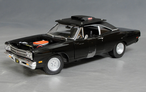 1969 plymouth roadrunner diecast model
